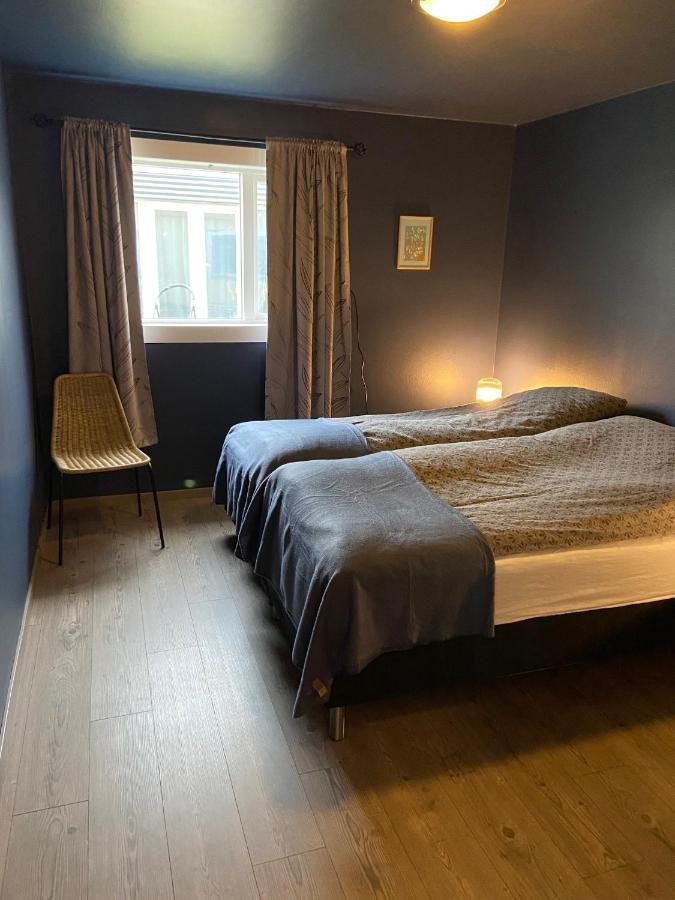 The Little Guesthouse Downtown - Keflavik Airport Bagian luar foto