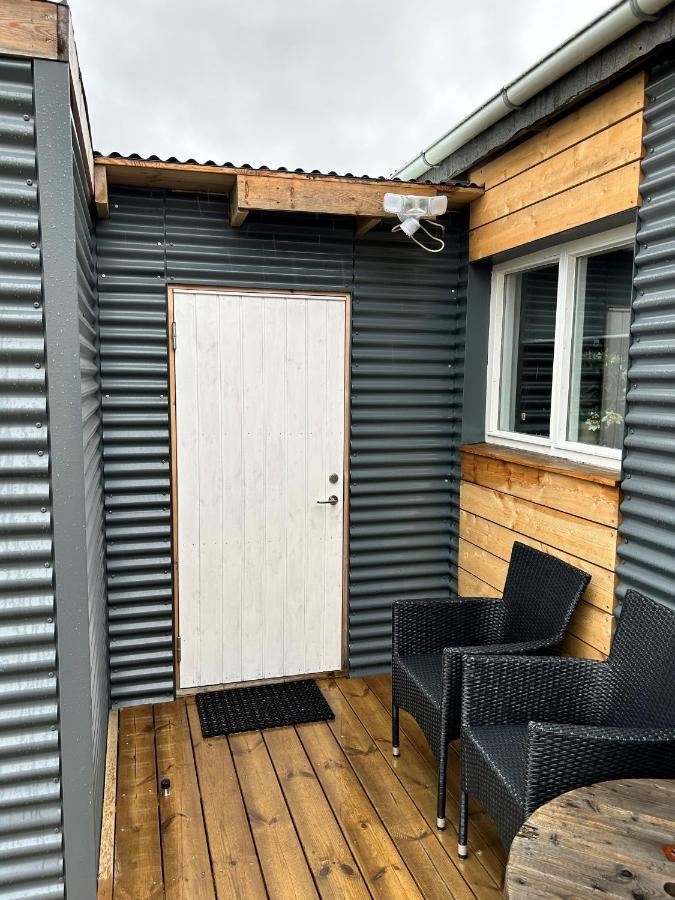 The Little Guesthouse Downtown - Keflavik Airport Bagian luar foto